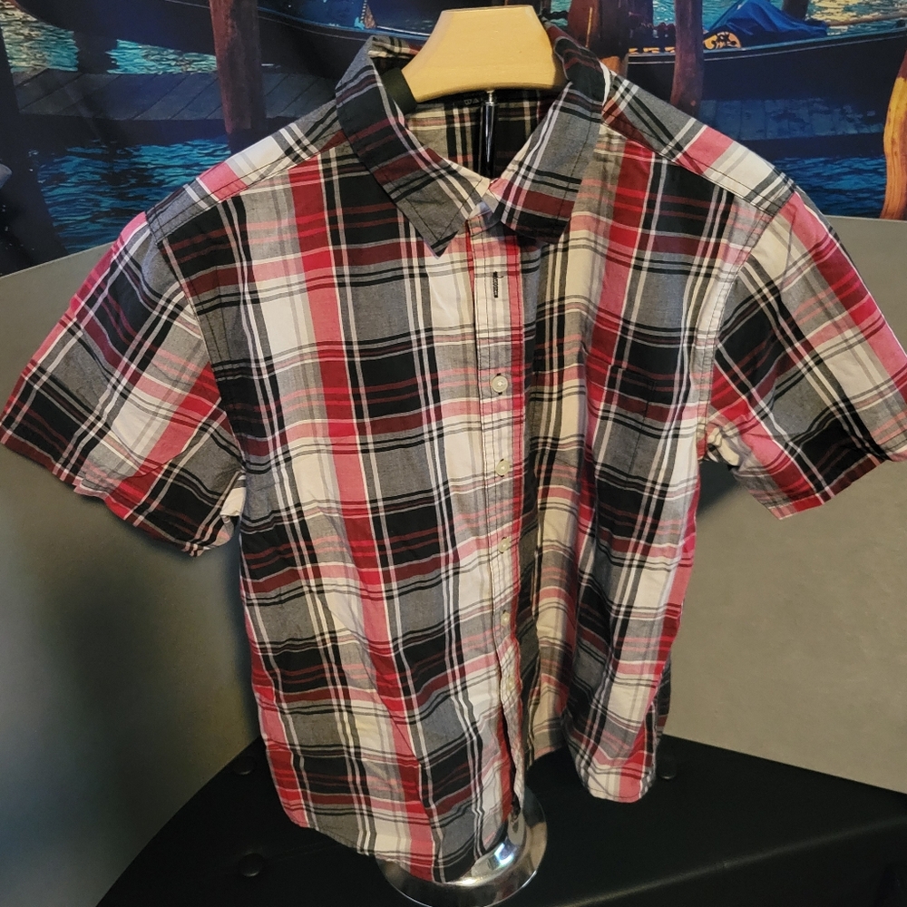 Faded Glory platted button shirt